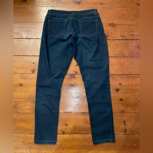 Liquid X Midrise Straight Leg Jeans Pants - Picture 9 of 11
